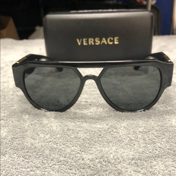 Versace Black Aviator Sunglasses - Picture 1 of 5